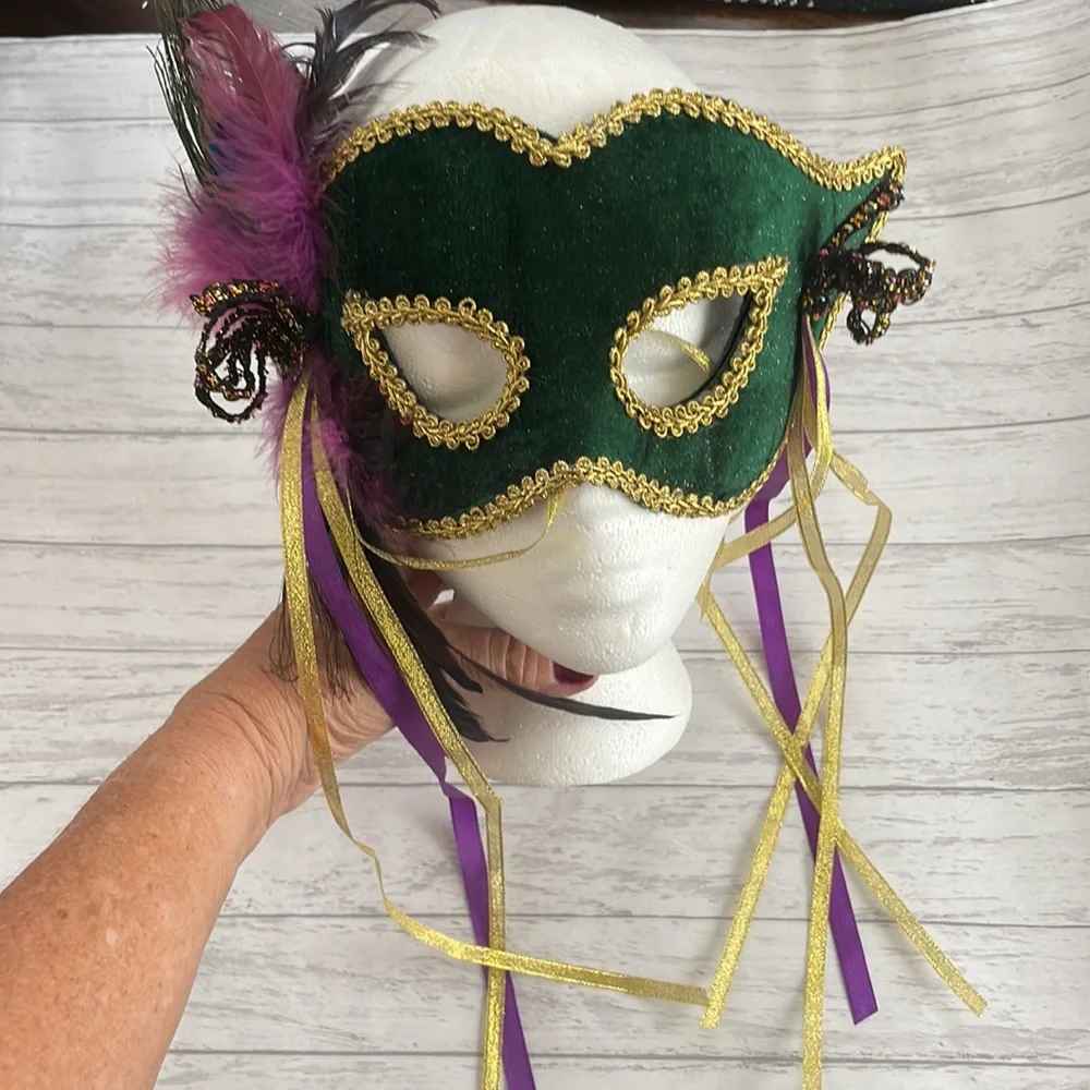 MASQUEREDE WEARABLE MASK HALLOWEEN: - MARDI GRAS FESTIVE MASK
